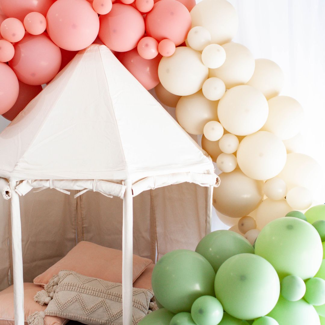Create Stunning Displays with DIY Balloon Garland Kits