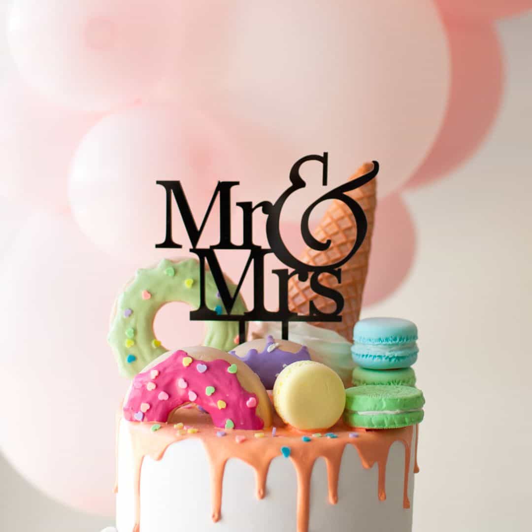 Beautiful Wedding Cake Toppers to Complete Your Celebration