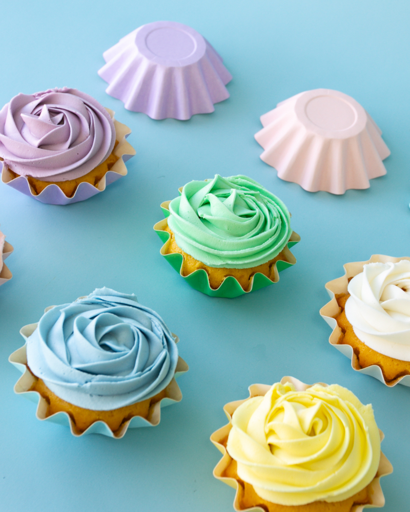 
            
                Load image into Gallery viewer, Pastel Rainbow Bloom Cupcake Baking Cups - Set of colorful baking cups for cupcakes with pastel rainbow bloom design, perfect for baking and parties
            
        
