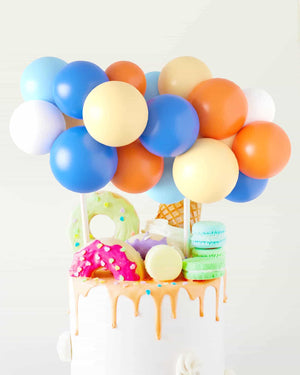 
            
                Load image into Gallery viewer, Royal Dreamscape Balloon Cake Topper
            
        